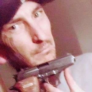 Meet your Posher, Roxanne